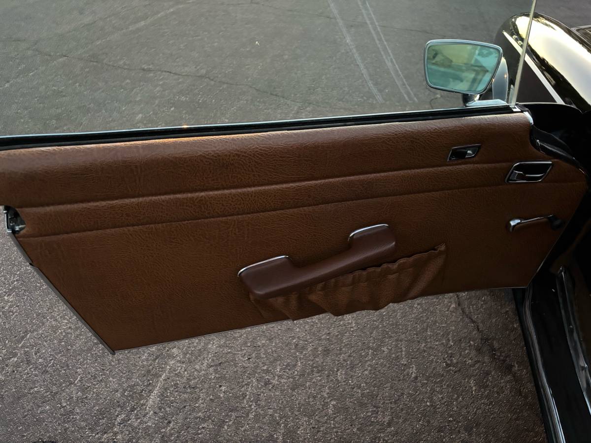 Mercedes-benz-280-sl-1971-black-9