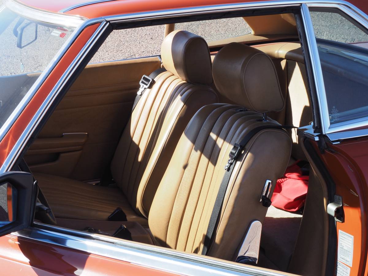 Mercedes-benz-280-sl-1980-orange-10