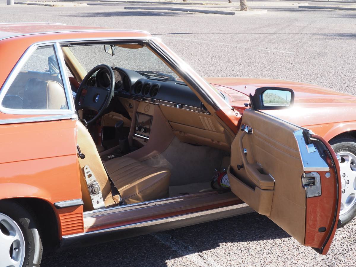 Mercedes-benz-280-sl-1980-orange-11