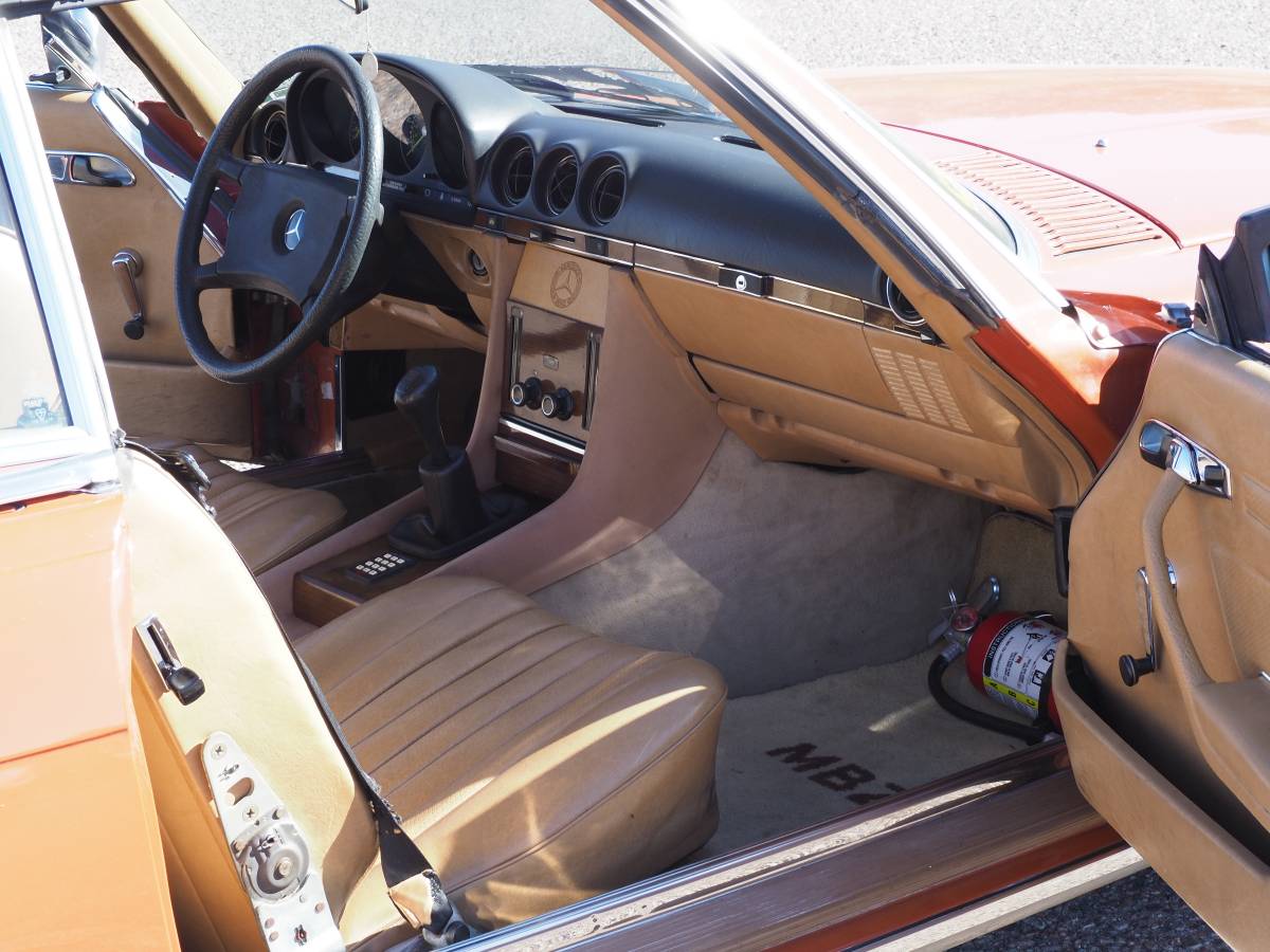 Mercedes-benz-280-sl-1980-orange-12