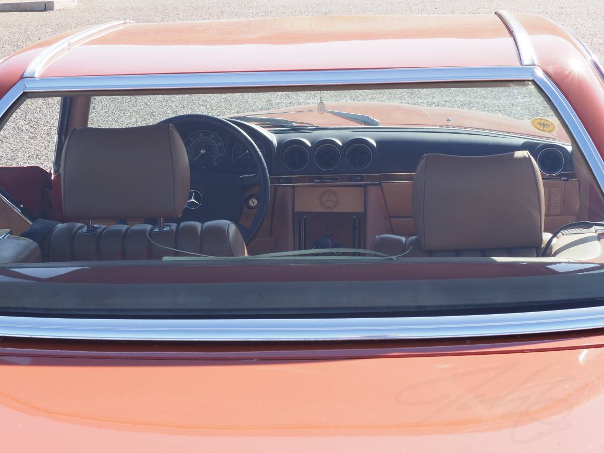 Mercedes-benz-280-sl-1980-orange-13