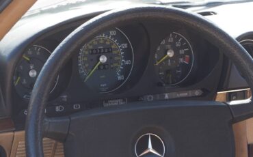 Mercedes-benz-280-sl-1980-orange-9