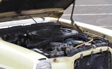 Mercedes-benz-280c-1974-yellow-14