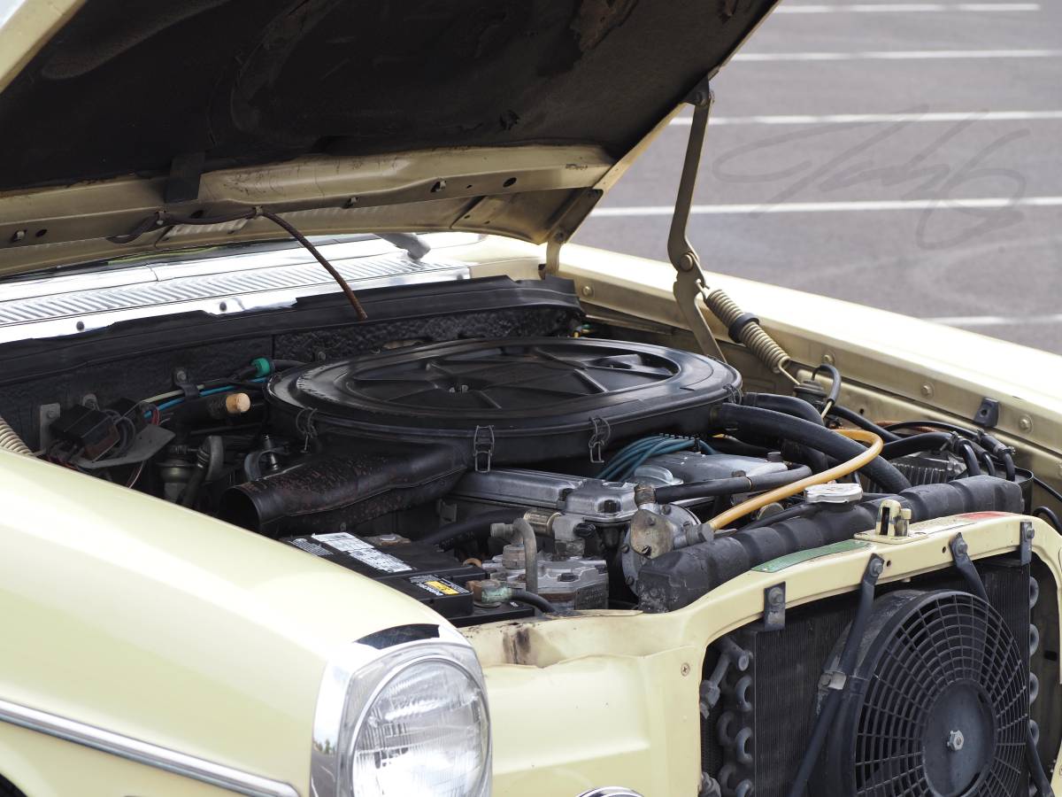 Mercedes-benz-280c-1974-yellow-14