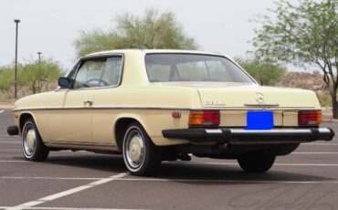 Mercedes-benz-280c-1974-yellow-4