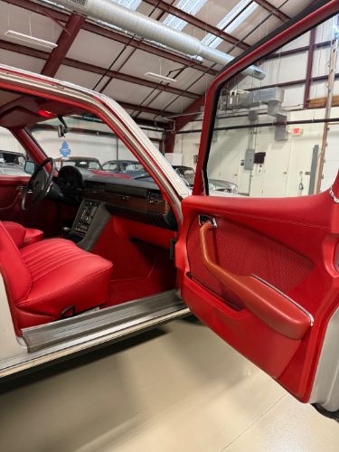 Mercedes-benz-280s-1975-3