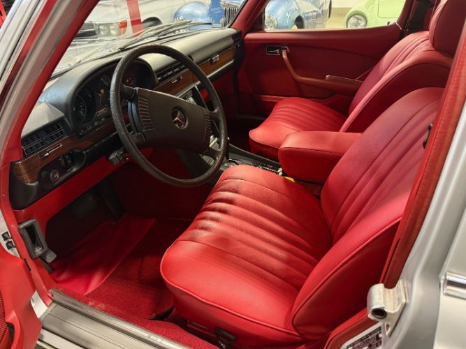 Mercedes-benz-280s-1975-6