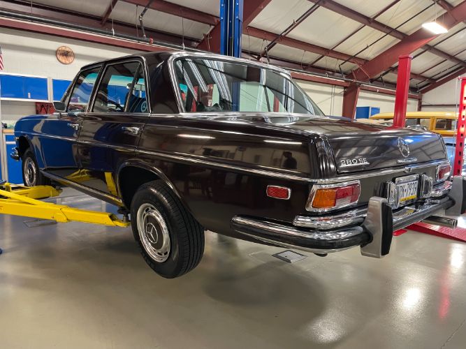 Mercedes-benz-280se-1969-Brown-Black-11