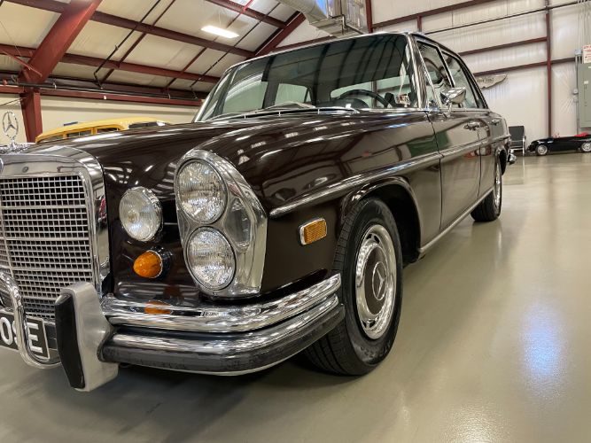 Mercedes-benz-280se-1969-Brown-Black-12