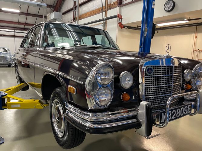 Mercedes-benz-280se-1969-Brown-Black-23