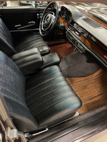 Mercedes-benz-280se-1969-Brown-Black-24