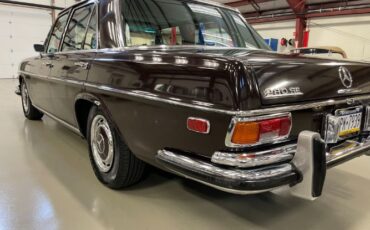 Mercedes-benz-280se-1969-Brown-Black-6