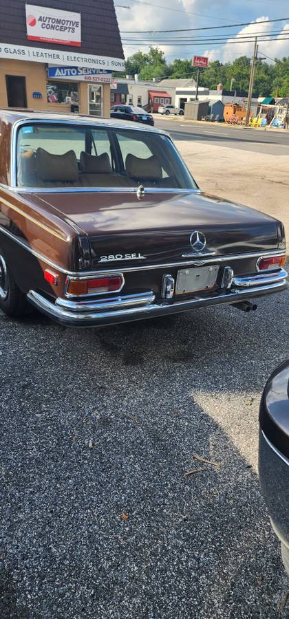 Mercedes-benz-280se-1970-brown-15