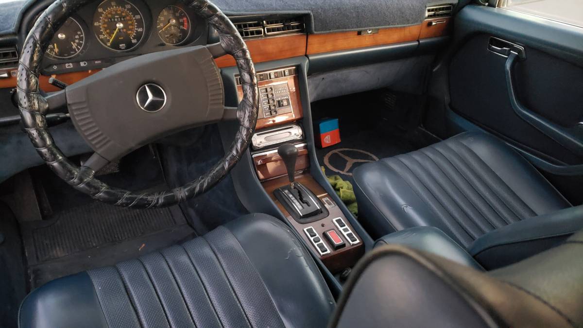 Mercedes-benz-280se-1979-silver-4