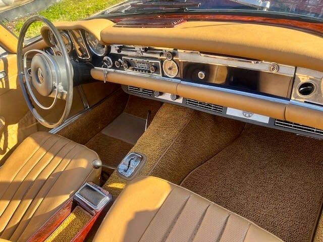 Mercedes-benz-280sl-1968-Midnight-Black-Tan-Hydes-19
