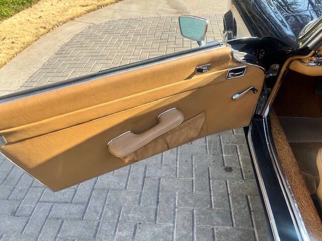 Mercedes-benz-280sl-1968-Midnight-Black-Tan-Hydes-20