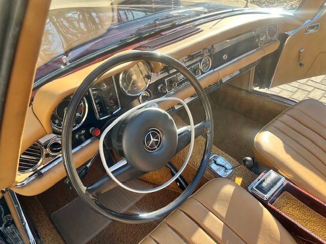 Mercedes-benz-280sl-1968-Midnight-Black-Tan-Hydes-23