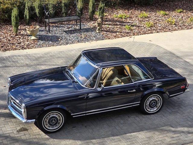 Mercedes-benz-280sl-1968-Midnight-Black-Tan-Hydes-27