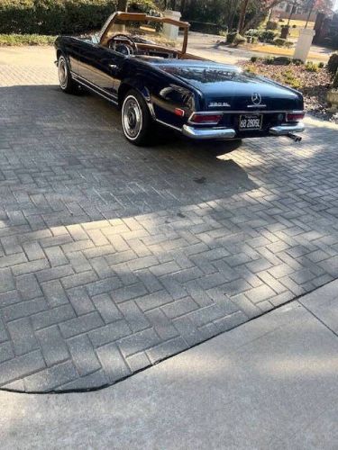 Mercedes-benz-280sl-1968-Midnight-Black-Tan-Hydes-34