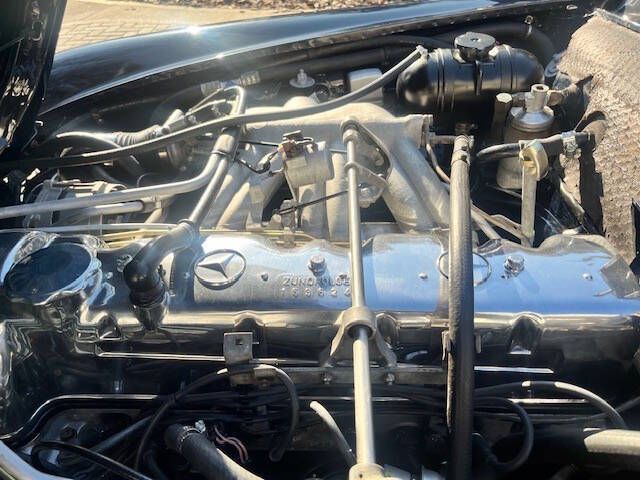 Mercedes-benz-280sl-1968-Midnight-Black-Tan-Hydes-7