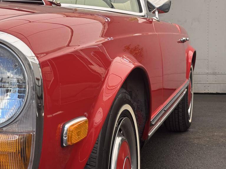 Mercedes-benz-280sl-1969-13