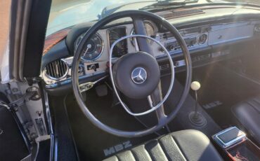 Mercedes-benz-280sl-1969-Silver-Mist-Black-15