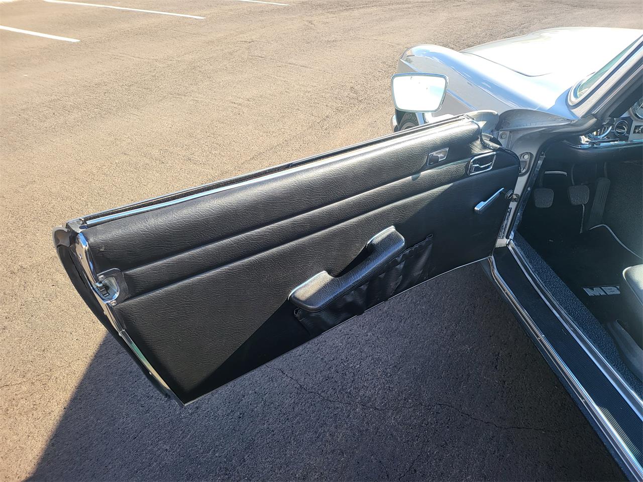 Mercedes-benz-280sl-1969-Silver-Mist-Black-19
