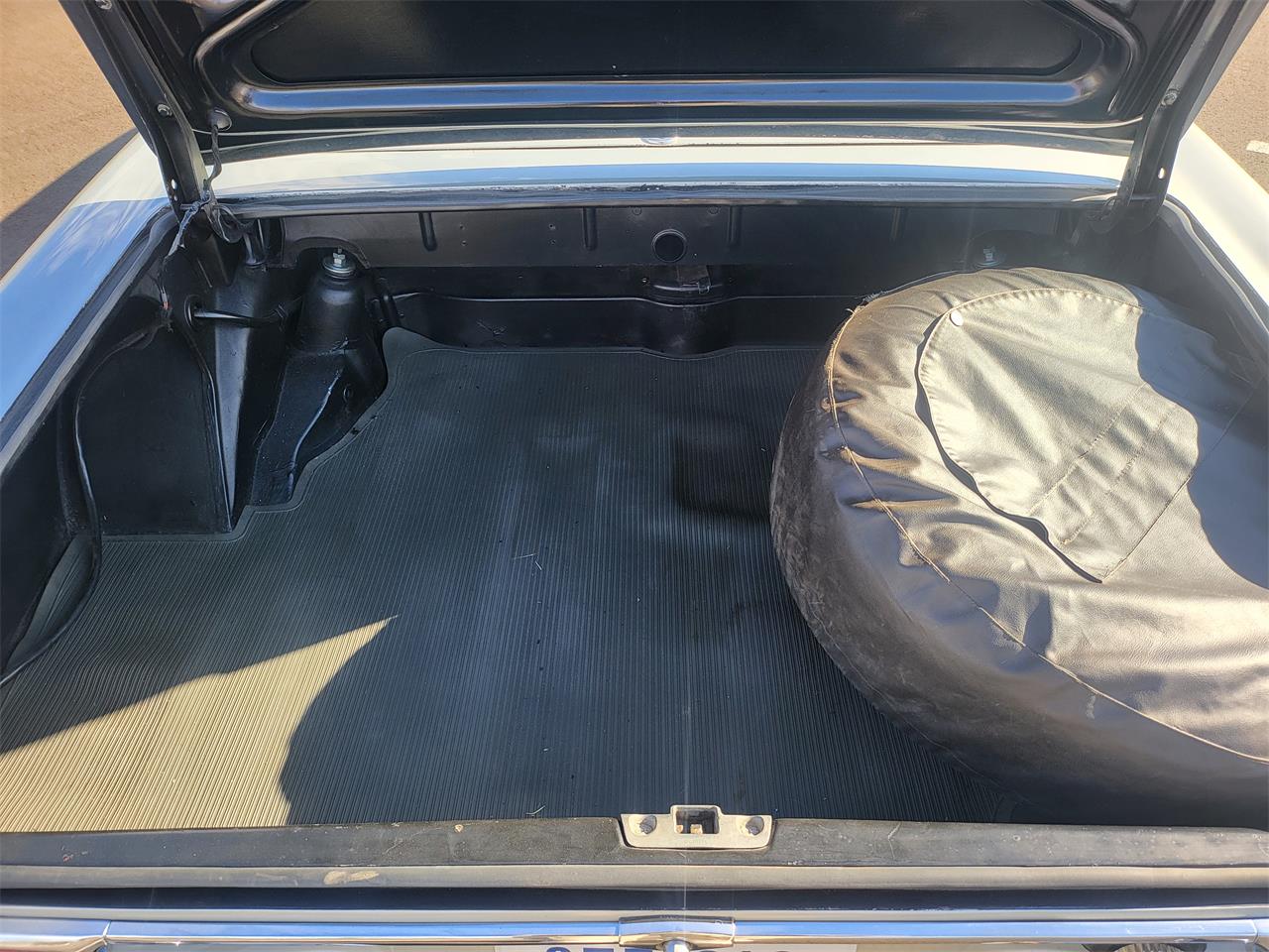 Mercedes-benz-280sl-1969-Silver-Mist-Black-22