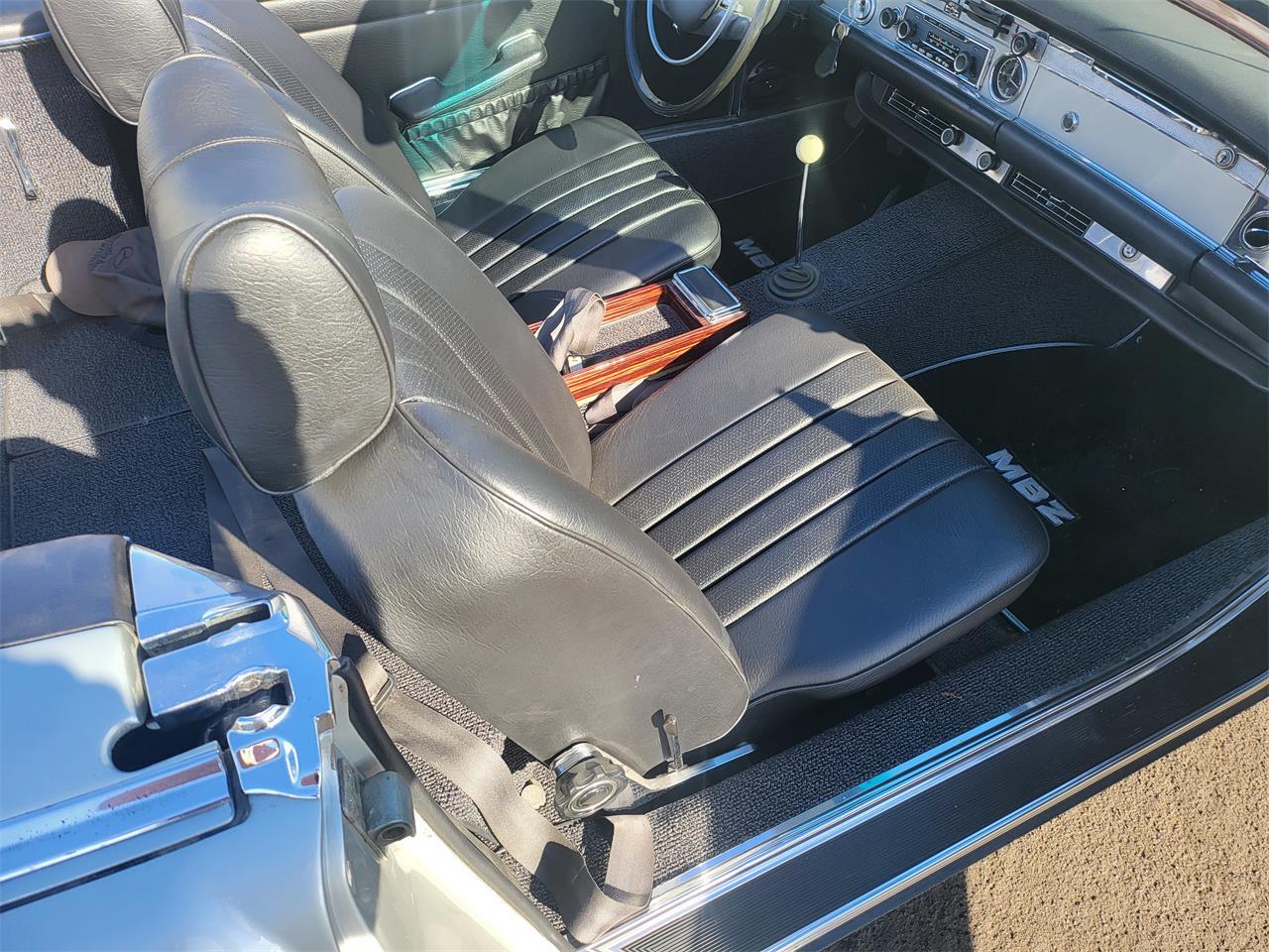 Mercedes-benz-280sl-1969-Silver-Mist-Black-5