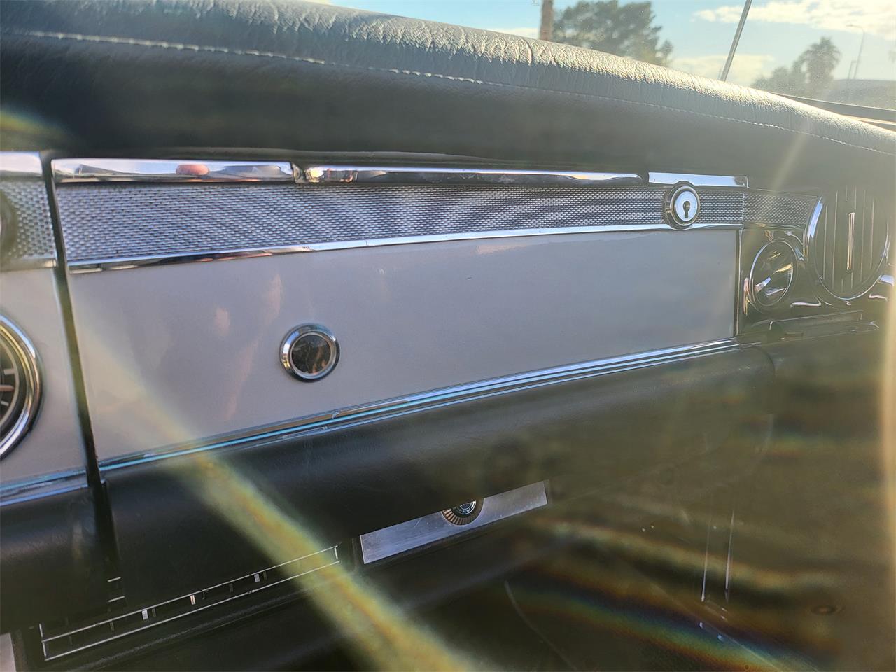 Mercedes-benz-280sl-1969-Silver-Mist-Black-7
