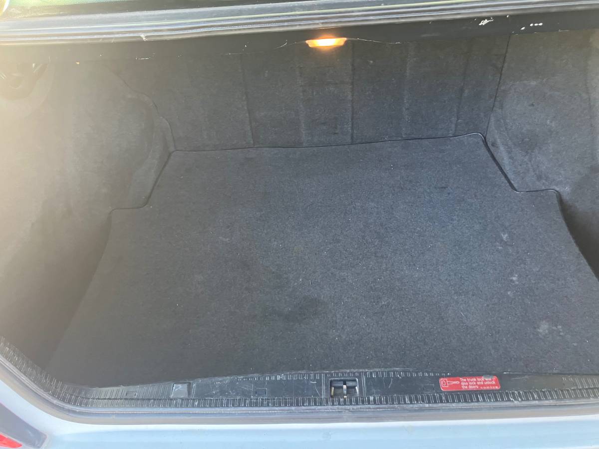 Mercedes-benz-300-1993-white-12