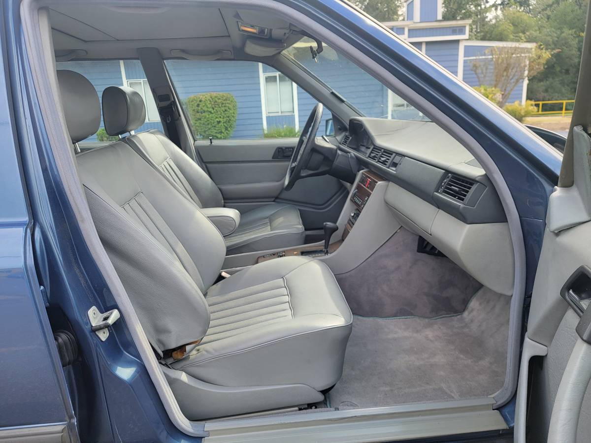 Mercedes-benz-300-300dt-diesel-1987-blue-17