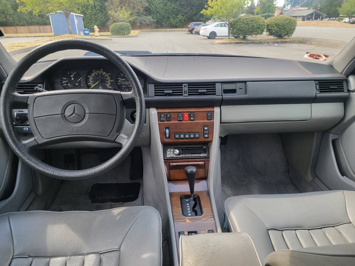 Mercedes-benz-300-300dt-diesel-1987-blue-4