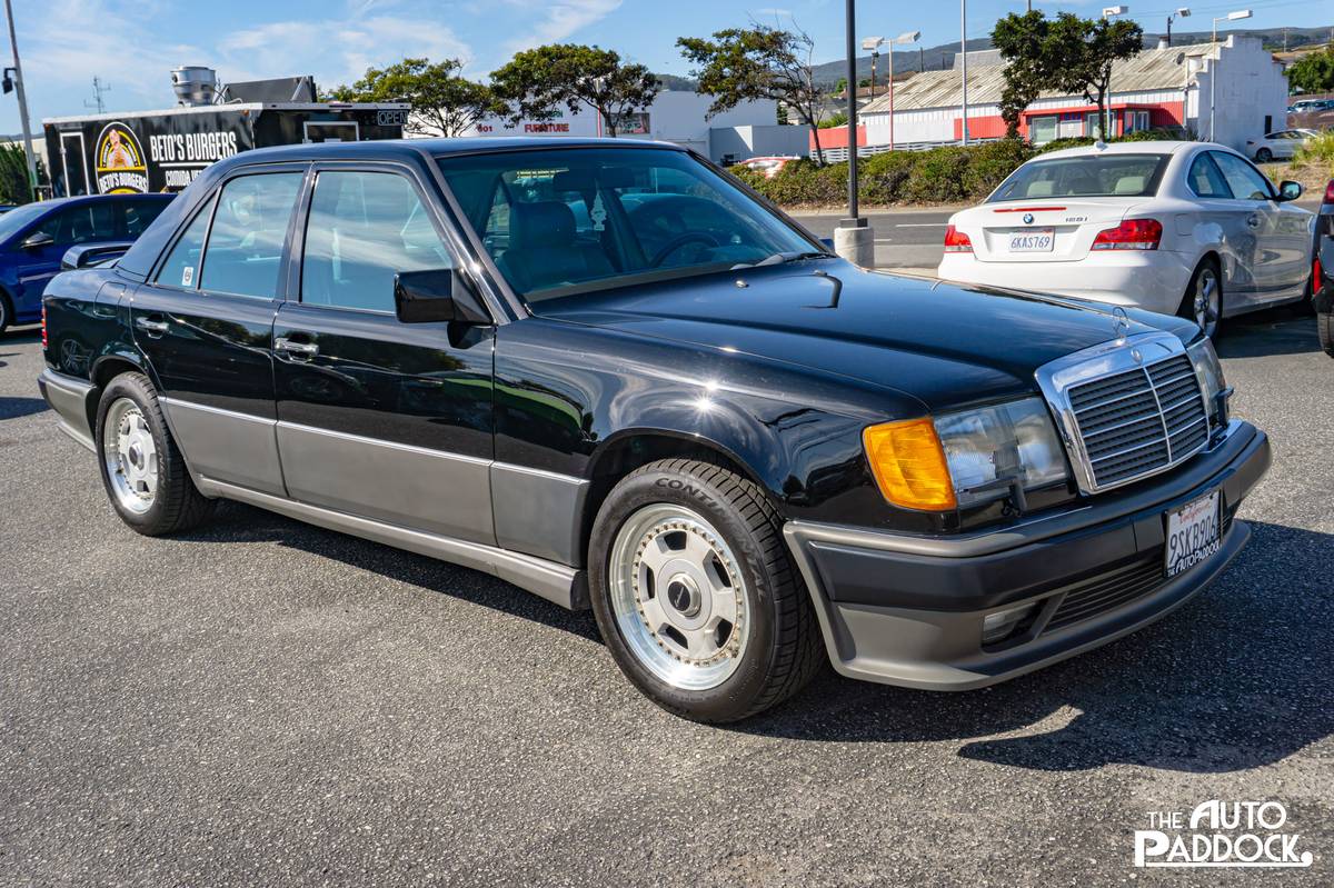Mercedes-benz-300-300e-1990-black-7