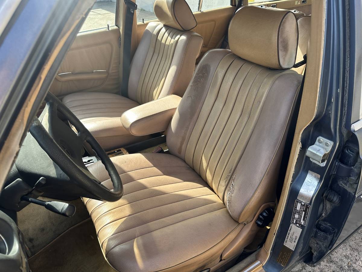 Mercedes-benz-300-300tdt-1984-grey-10