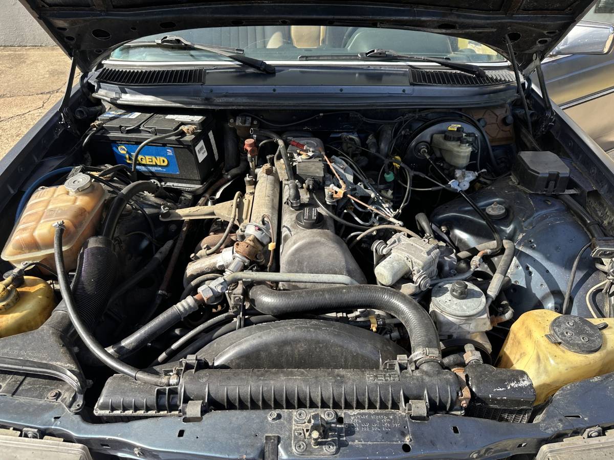 Mercedes-benz-300-300tdt-1984-grey-15