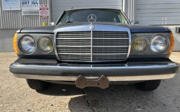 Mercedes-benz-300-300tdt-1984-grey-2