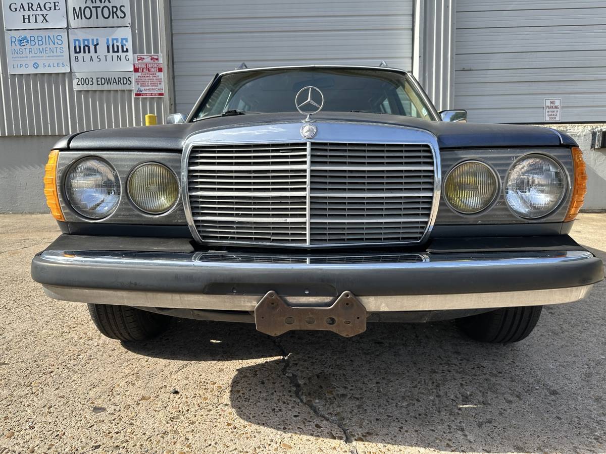 Mercedes-benz-300-300tdt-1984-grey-2