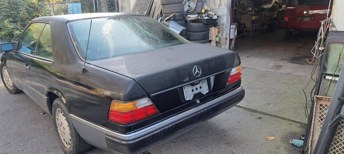 Mercedes-benz-300-ce-1992-black-3