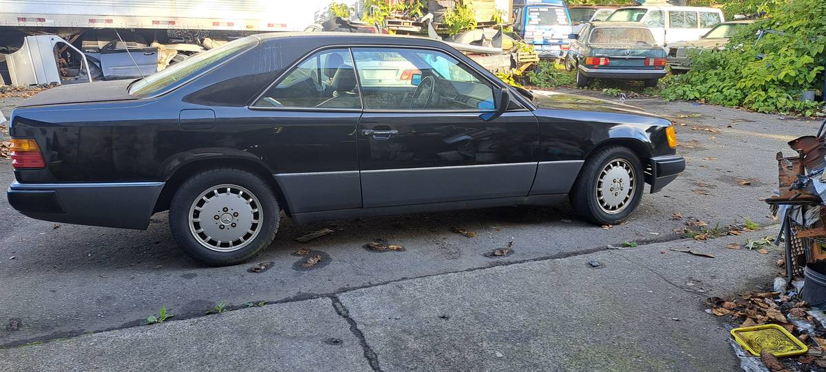 Mercedes-benz-300-ce-1992-black-4