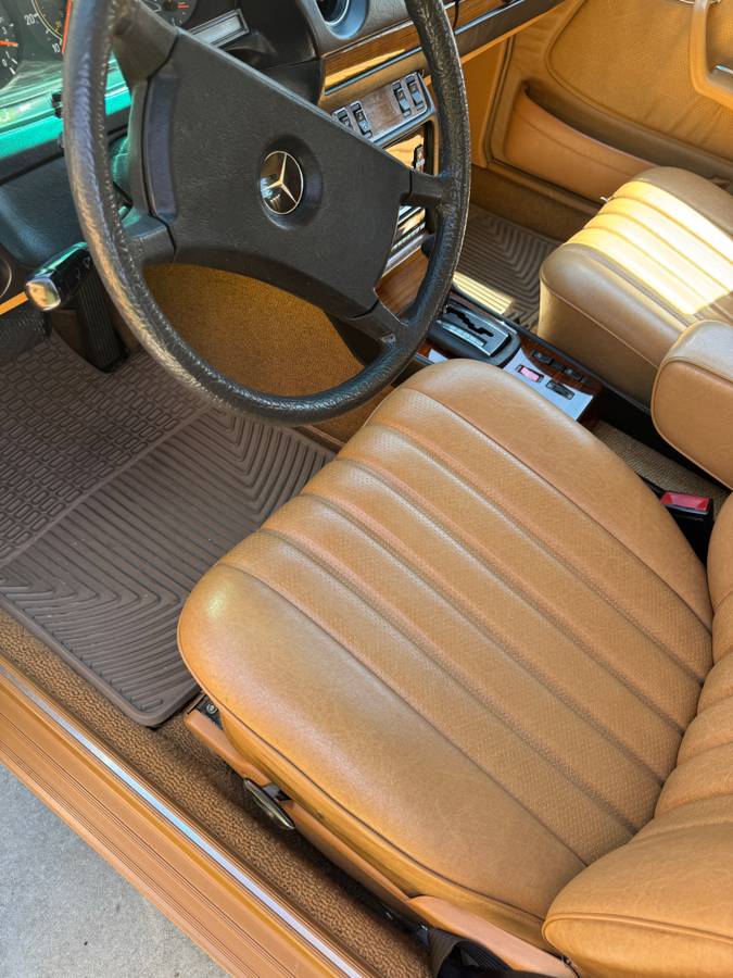 Mercedes-benz-300-dt-diesel-1982-12