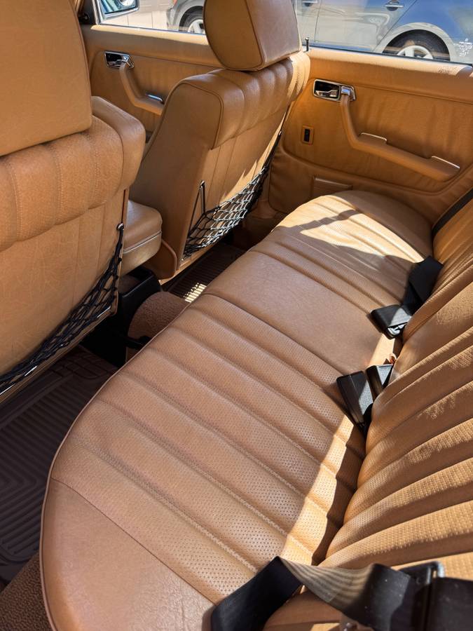 Mercedes-benz-300-dt-diesel-1982-7