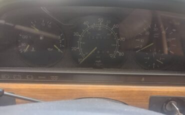 Mercedes-benz-300-sd-diesel-1981-yellow-1