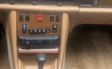 Mercedes-benz-300-sd-diesel-1981-yellow-2