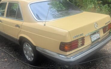 Mercedes-benz-300-sd-diesel-1981-yellow-4