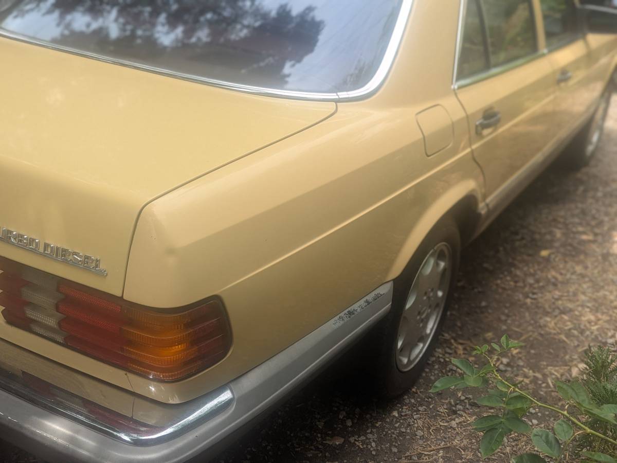 Mercedes-benz-300-sd-diesel-1981-yellow-7
