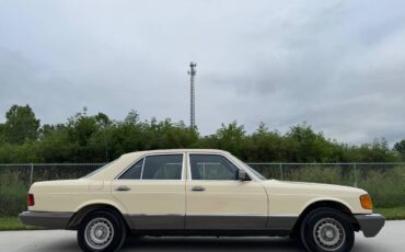 Mercedes-benz-300-sd-diesel-1982-14