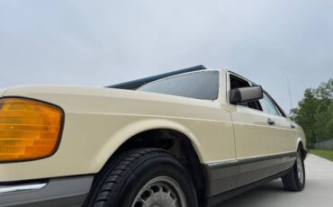 Mercedes-benz-300-sd-diesel-1982-15