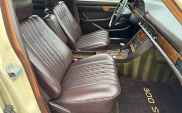 Mercedes-benz-300-sd-diesel-1982-18