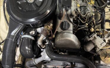 Mercedes-benz-300-sd-diesel-1982-20